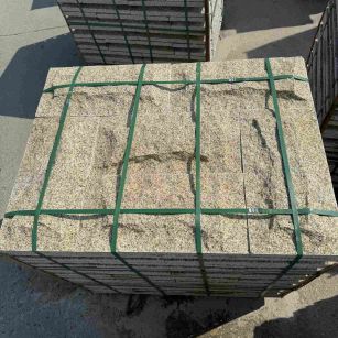 三门峡 黄金麻花岗岩石材自然面蘑菇石成品