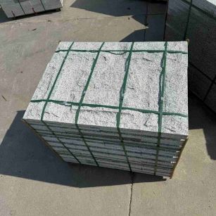 三门峡 白麻花岗岩石材自然面蘑菇石成品