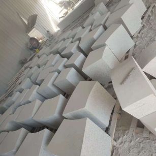 三门峡 白麻花岗岩异形坐凳