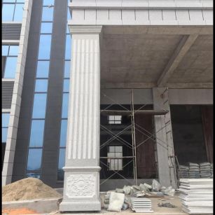 三门峡 芝麻白光面花岗岩门楼大柱（罗马柱）配雕花底座