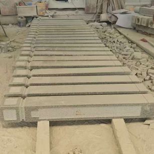 三门峡 芝麻白异形加工雕刻-栏杆大柱，方柱