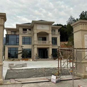 三门峡 黄金麻花岗岩别墅雕花外墙干挂配上门口雕花罗马柱