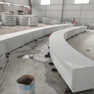 三门峡芝麻白花岗岩石板材 园林光面弧形坐凳