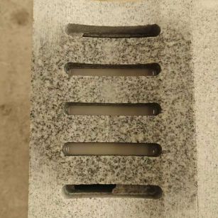 三门峡 芝麻白拉丝面花岗岩U型开槽排水槽