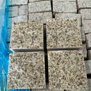 三门峡 黄金麻花岗岩自然面小方块，弹石，马蹄石等