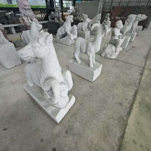 三门峡 芝麻白花岗岩造型立体雕刻——十二生肖