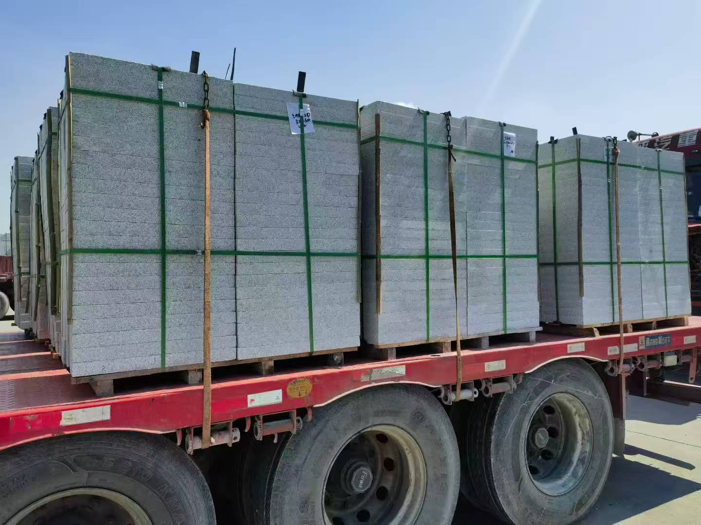 三门峡芝麻白花岗岩出货日常地铺石