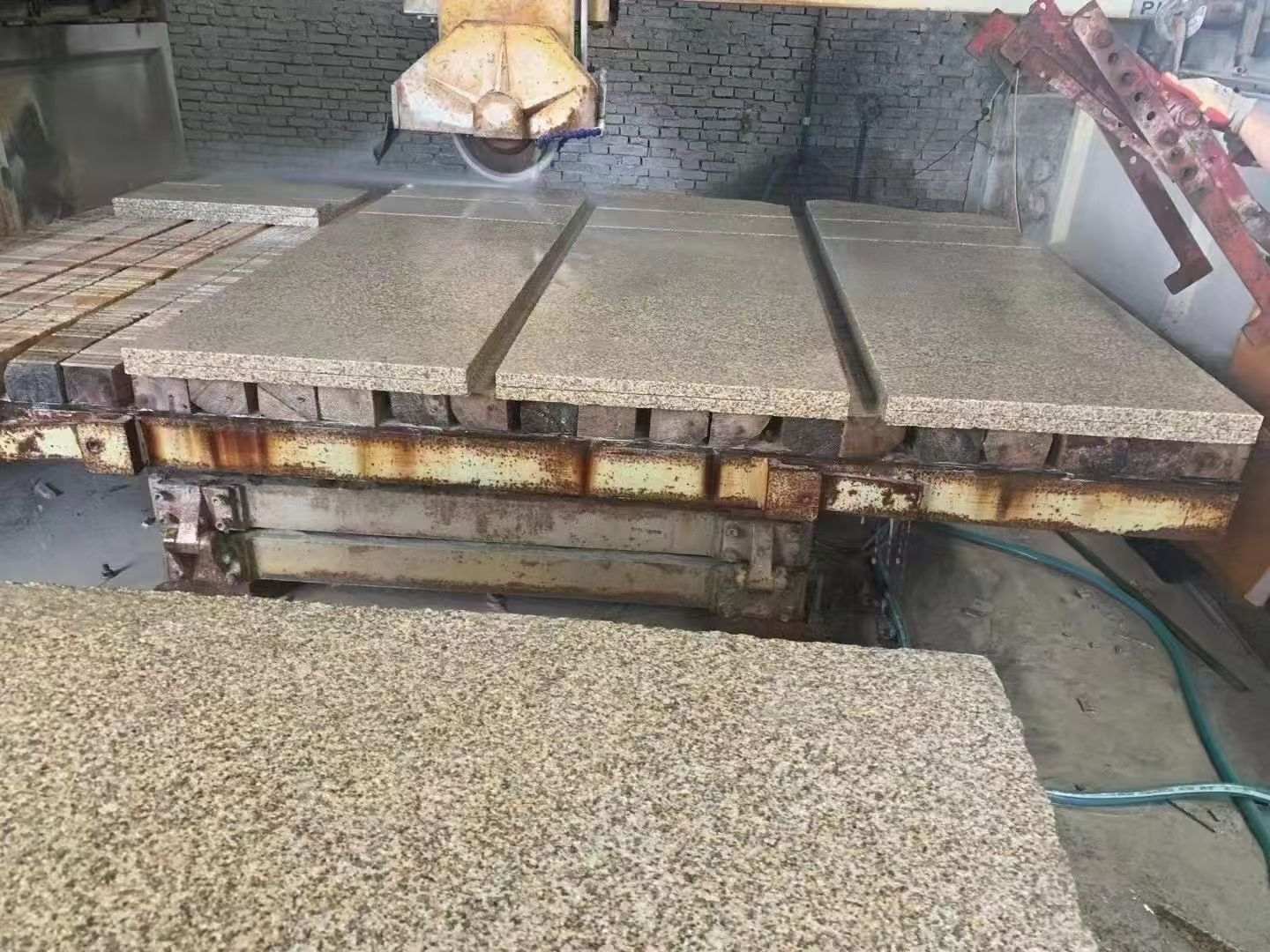 三门峡 黄金麻荔枝面成品板加工