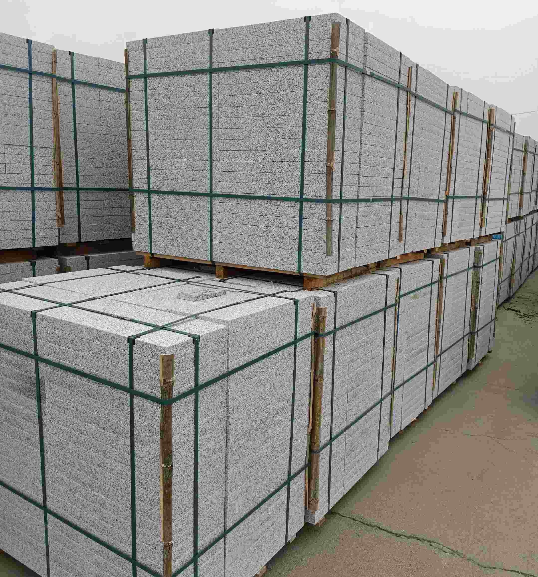 三门峡 白麻花岗岩石材荔枝面地铺石（300*600*50）