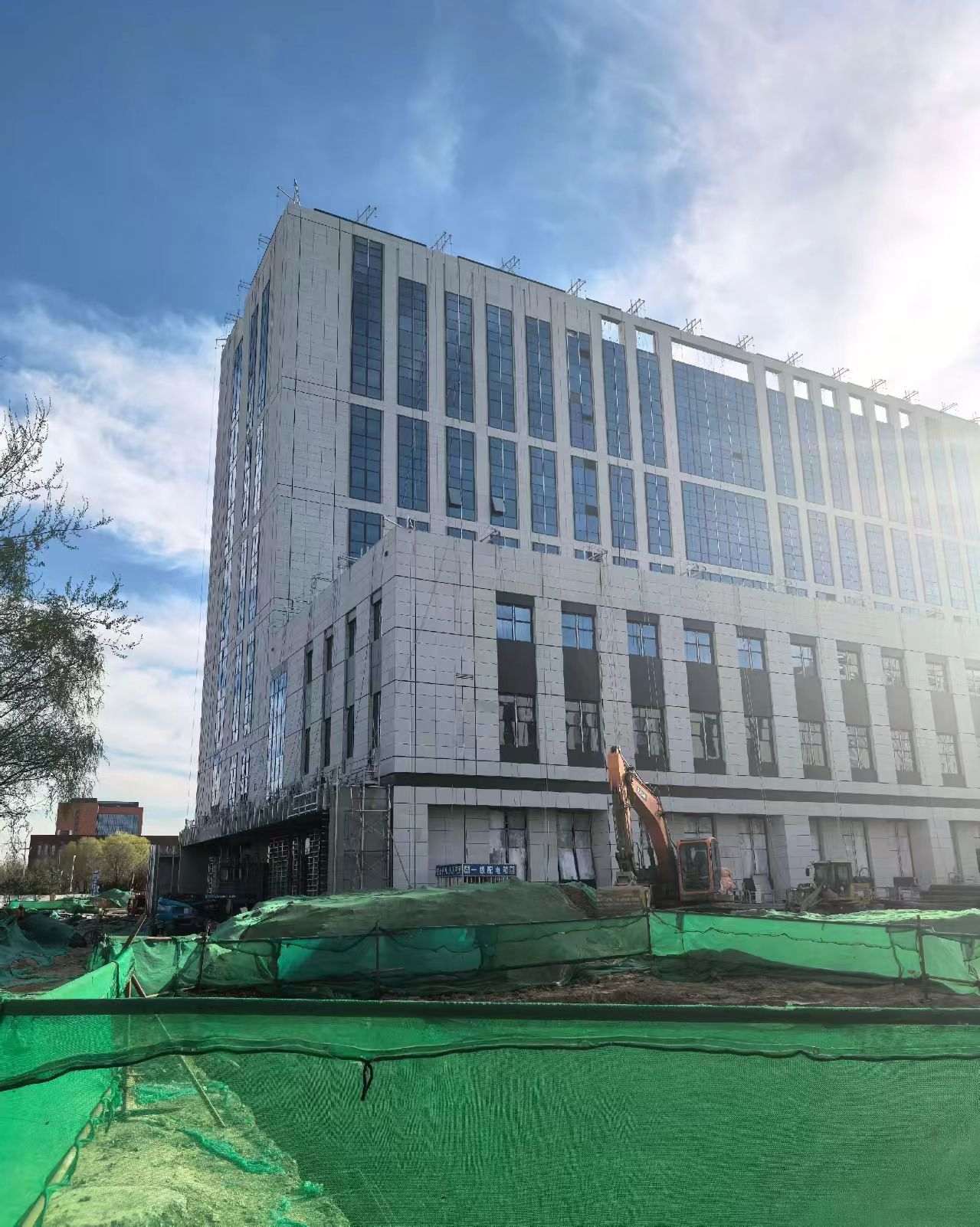 三门峡 白麻花岗岩石材外墙干挂