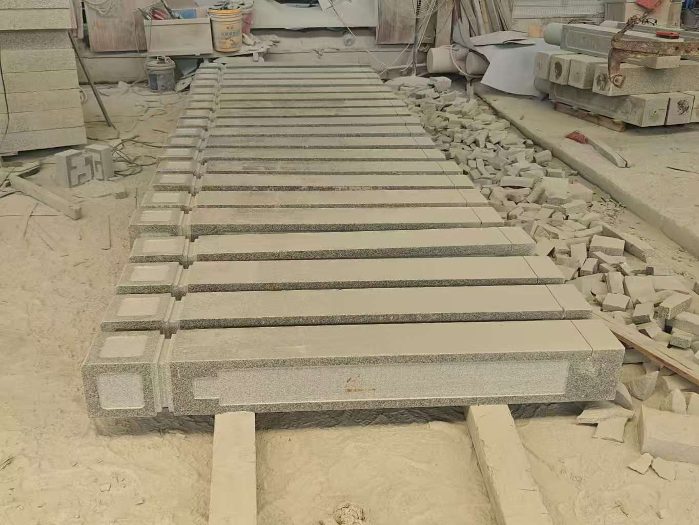 三门峡 芝麻白异形加工雕刻-栏杆大柱，方柱