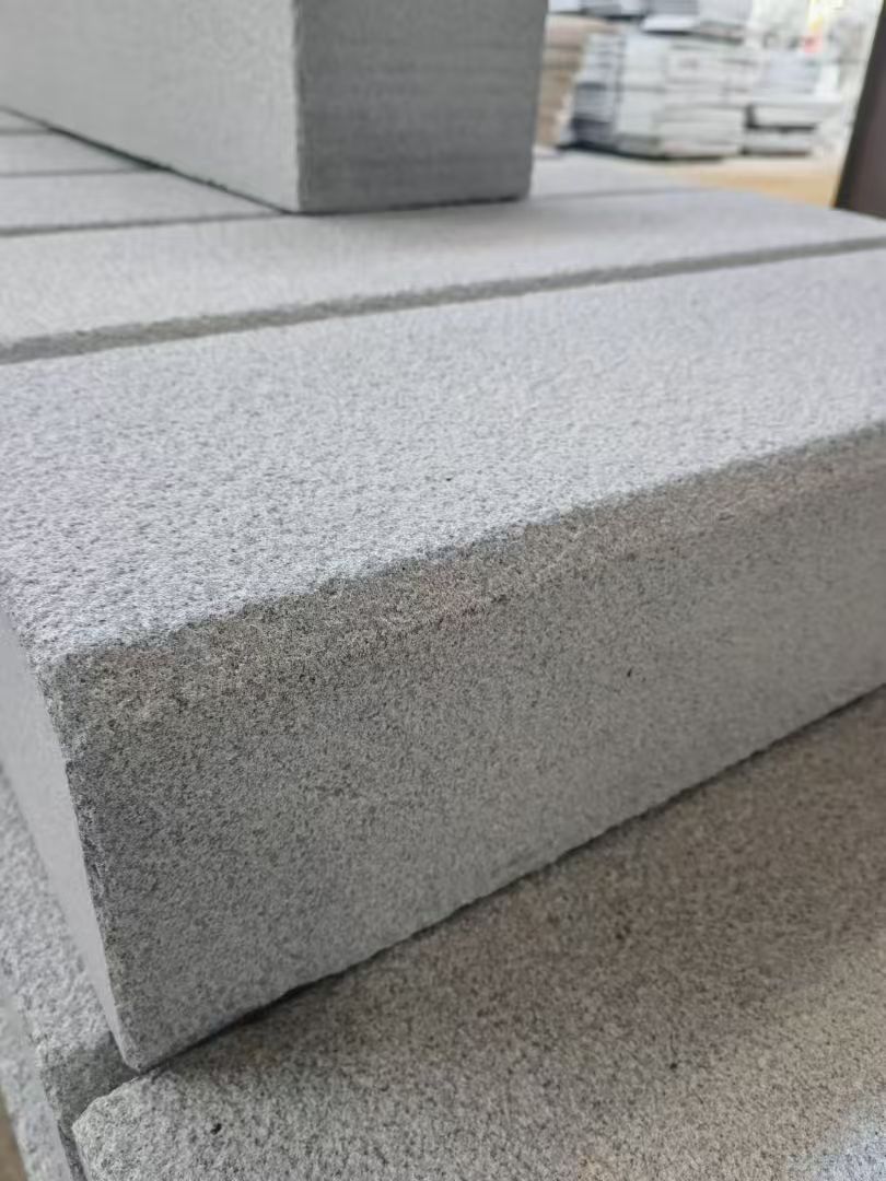 三门峡 芝麻灰荔枝面路沿石