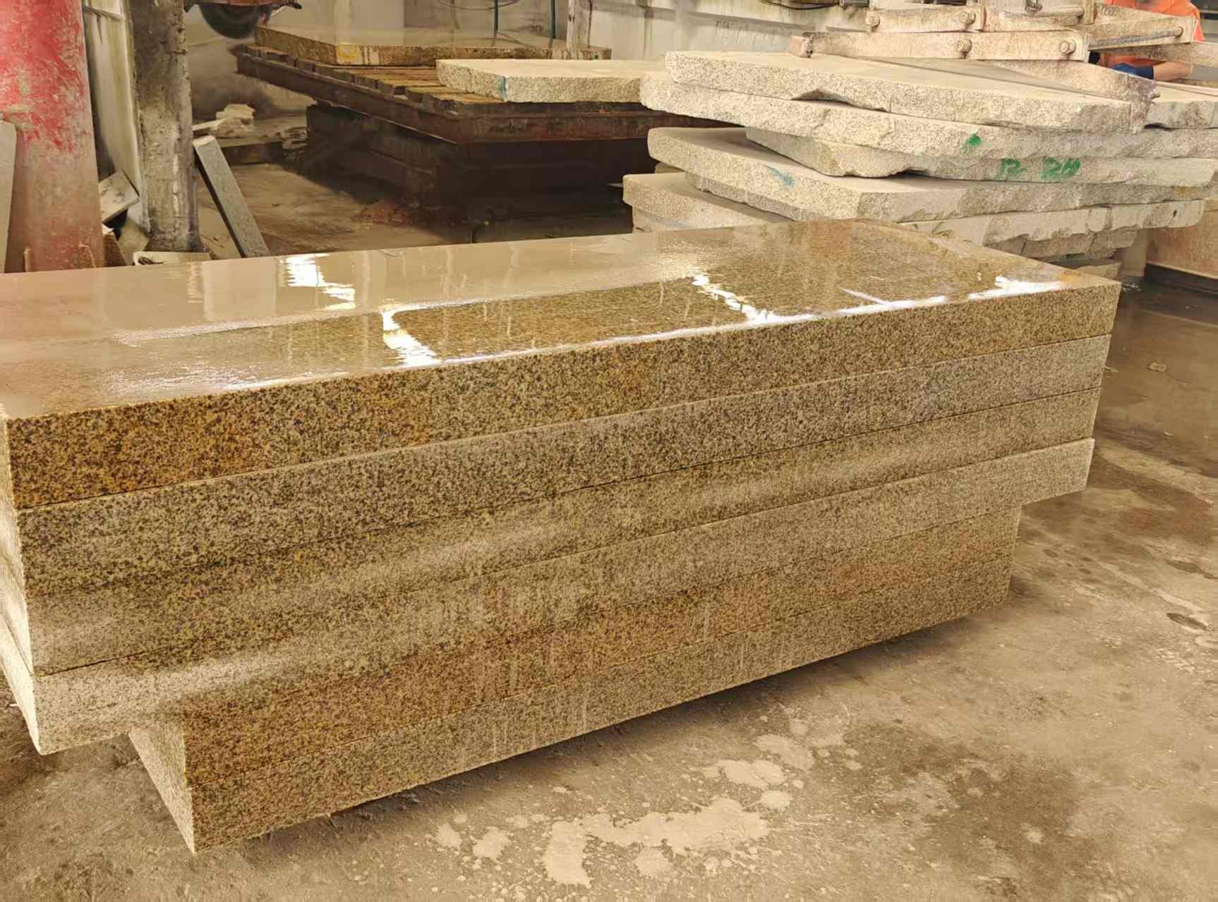 三门峡 黄金麻栏杆料半成品加工中