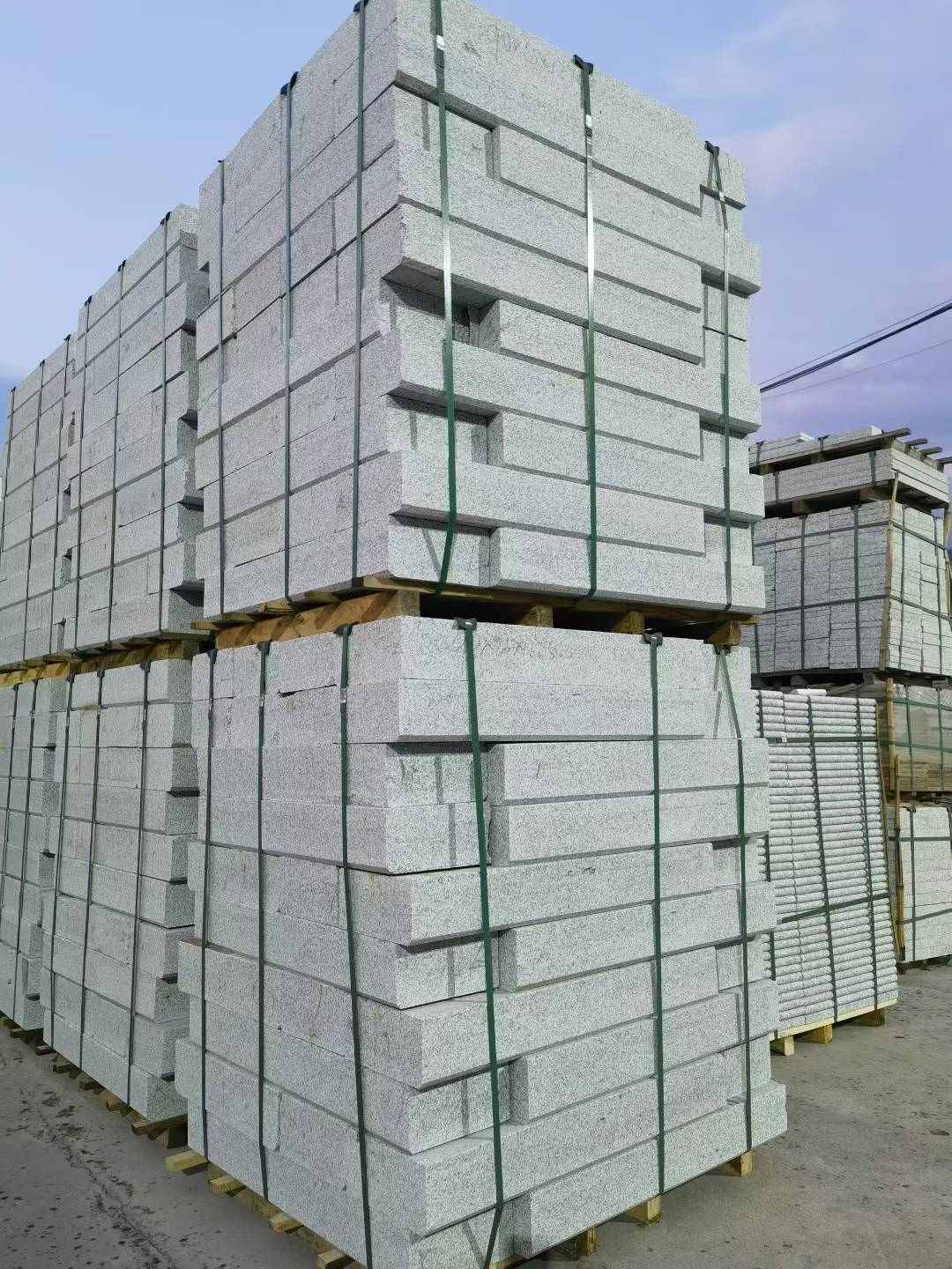 三门峡 芝麻白花岗岩路沿石，路缘石，路肩石，道牙，立缘石，马路牙子，街沿石，侧石等