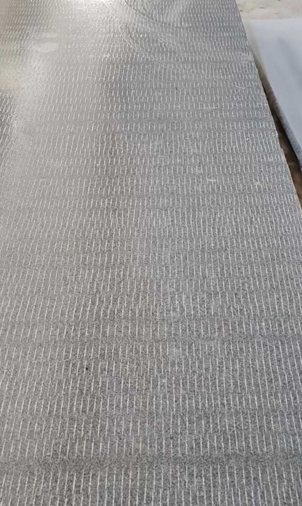 三门峡 芝麻灰花岗岩斧剁面，刀斩面