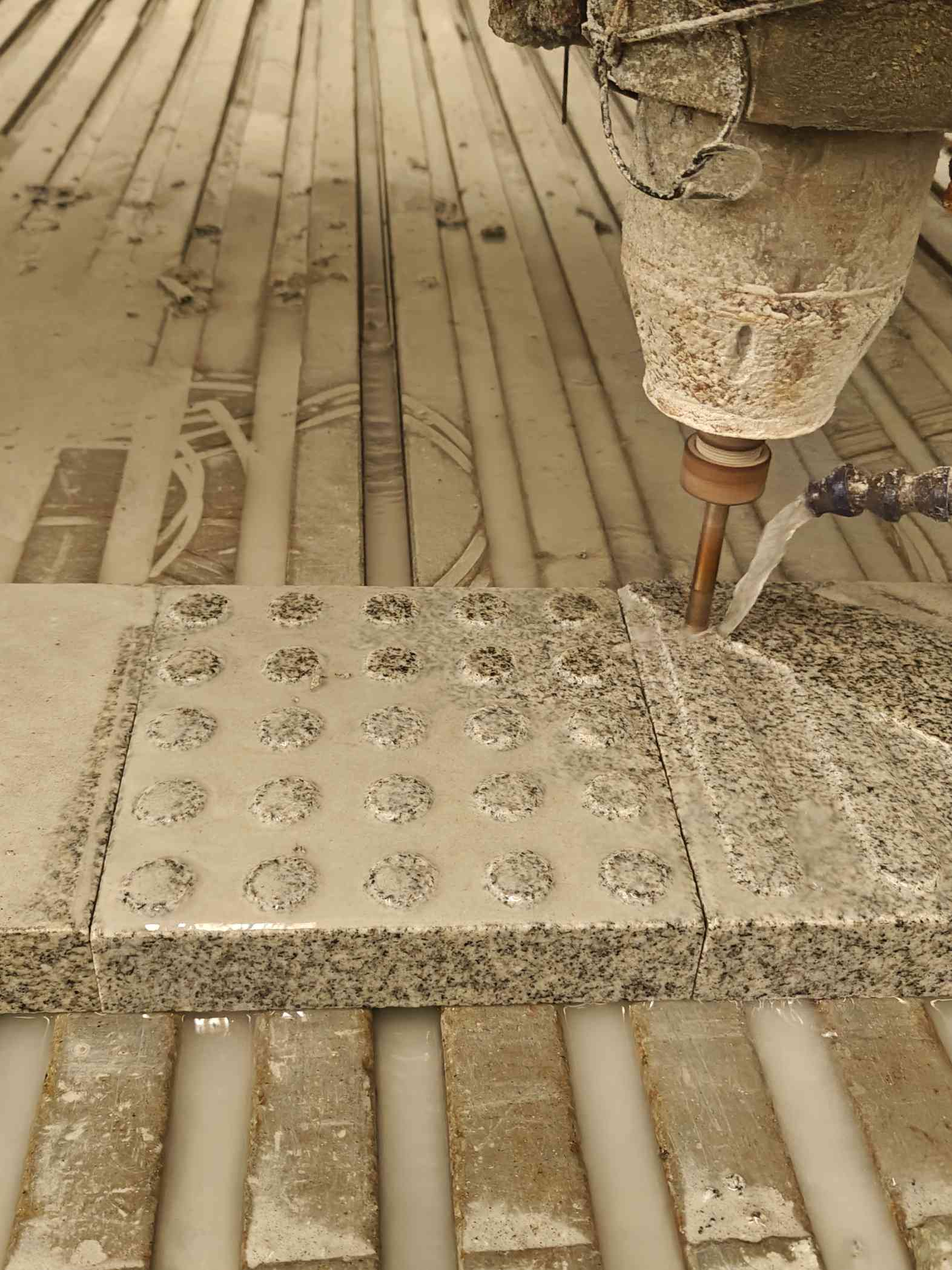 三门峡 芝麻白花岗岩石材盲人石、盲道石、盲点石