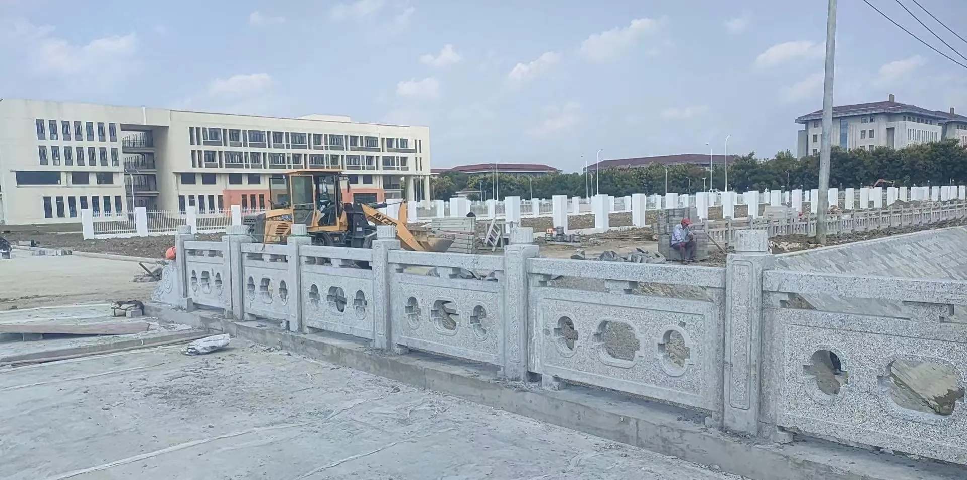 三门峡 白麻花岗岩荔枝面河道栏杆