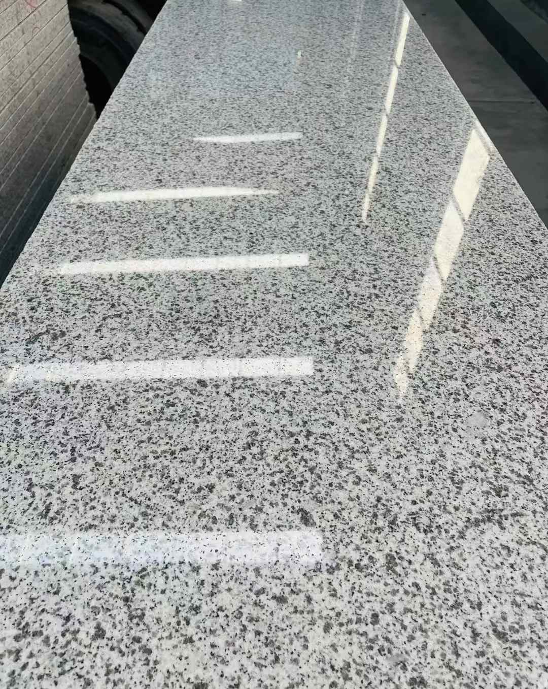 三门峡 白麻花岗岩光面毛板